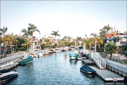 Eight friends cruise the canals of Naples Island