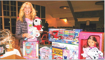 Hundreds turn out for holiday toy drive