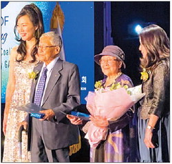 Grace Kim receives lifetime achievement award