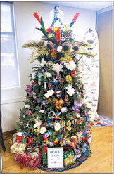 Hui O Hula Club wins first place in Christmas tree decorating contest