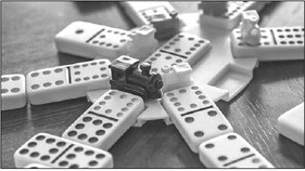 Mexican Train   Dominoes Club