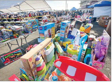 TOY DISTRIBUTION 
	The Brown Descents ….